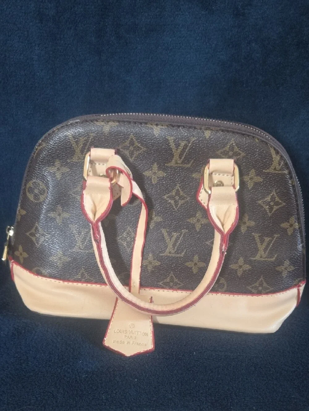 N/A iconic monogram